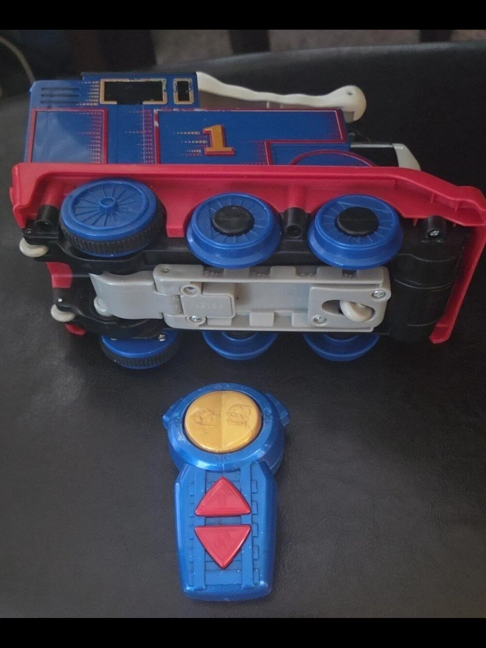 Thomas The Train R C Train - Picture 5 of 6